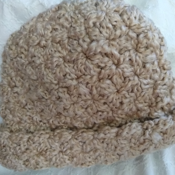 Jasmine stich handmade cozy hat and cowl - Picture 10 of 16